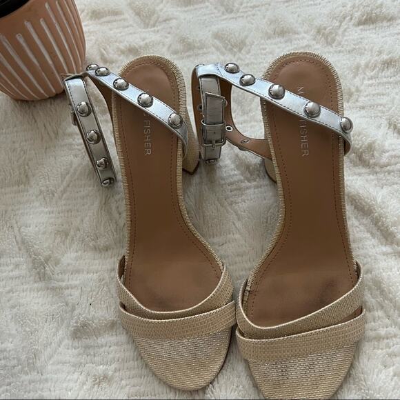 Marc Fisher Lantern Studded Block Heel Sandals - Picture 4 of 11